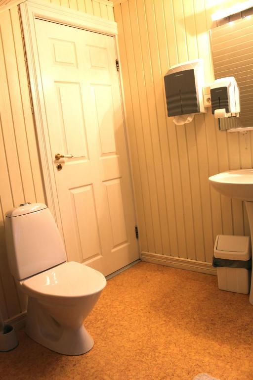 Gula Villan Guesthouse Akureyri Extérieur photo