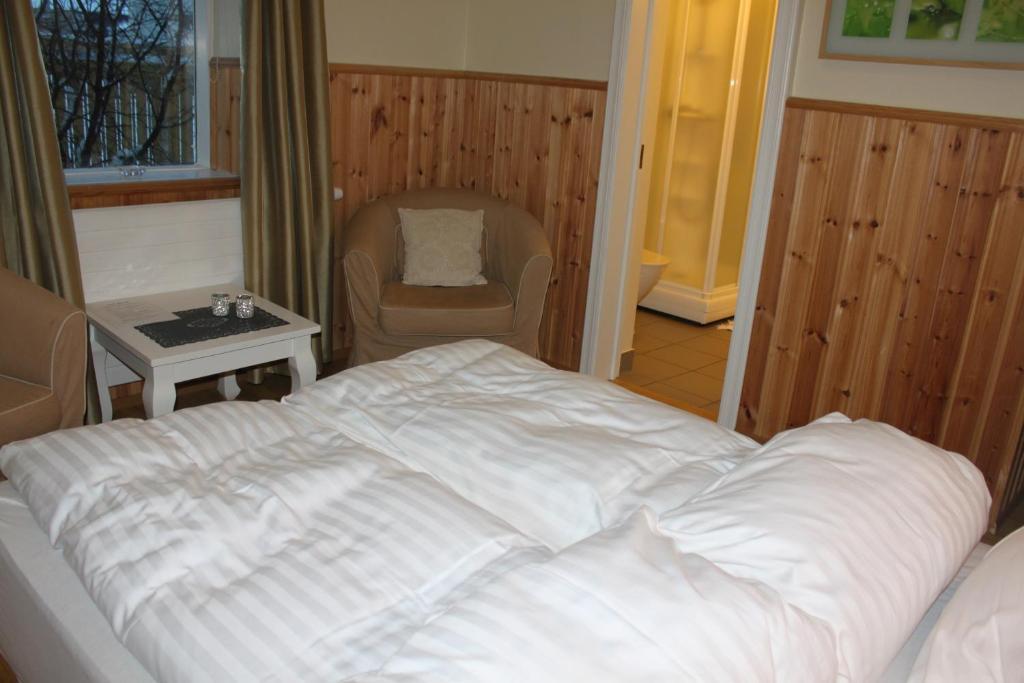 Gula Villan Guesthouse Akureyri Extérieur photo