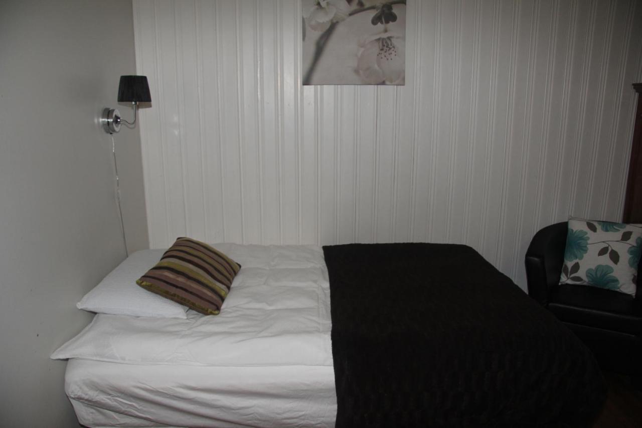 Gula Villan Guesthouse Akureyri Extérieur photo