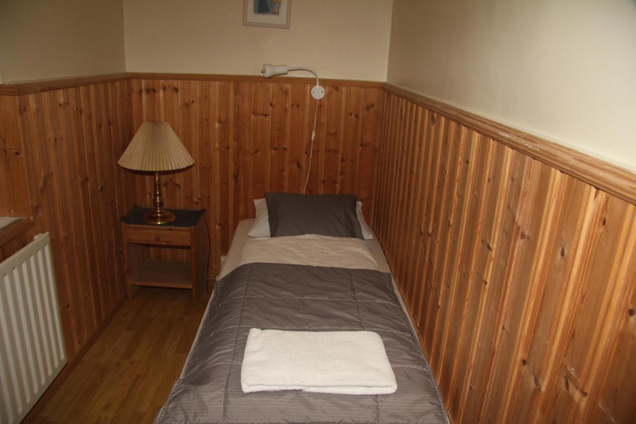 Gula Villan Guesthouse Akureyri Extérieur photo