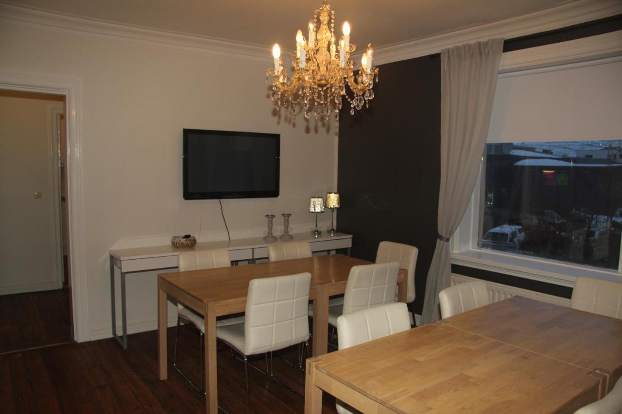 Gula Villan Guesthouse Akureyri Extérieur photo
