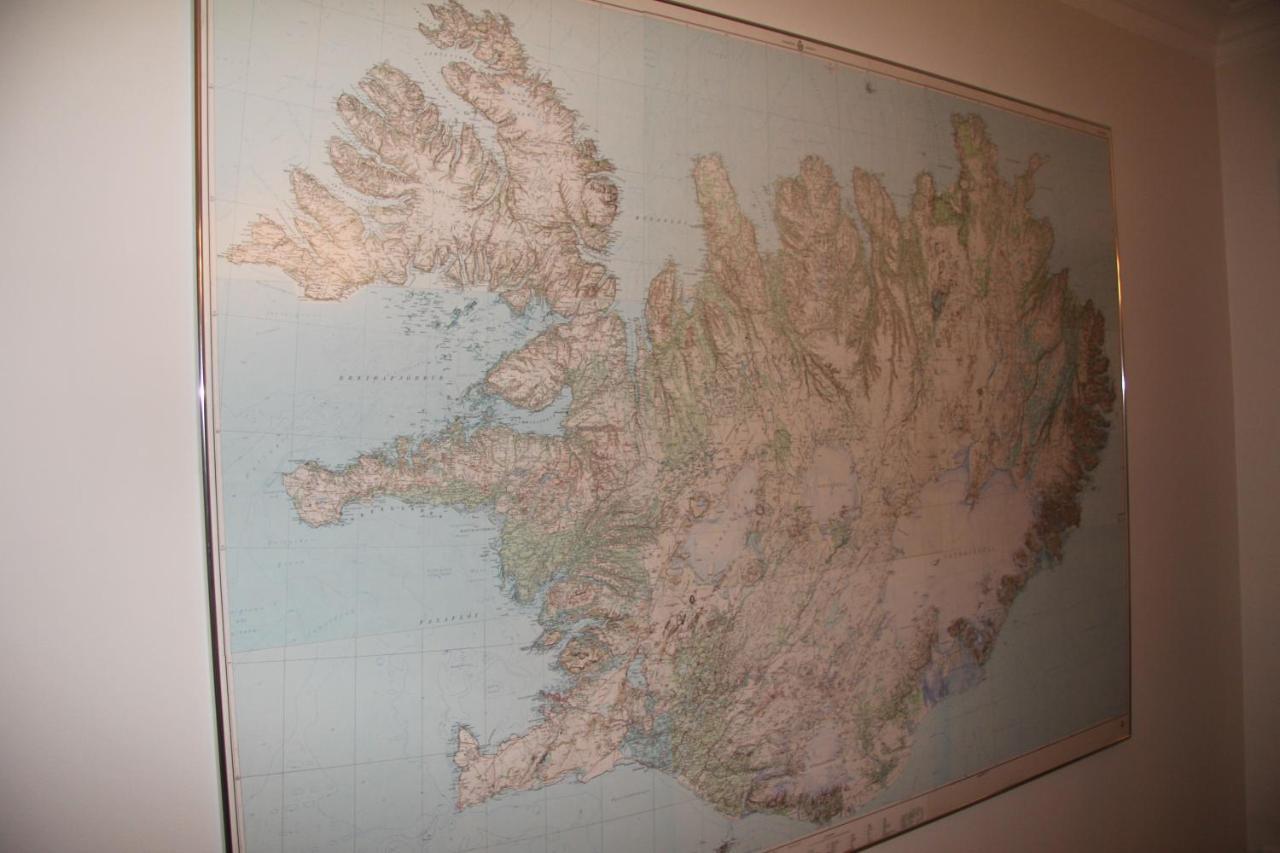 Gula Villan Guesthouse Akureyri Extérieur photo