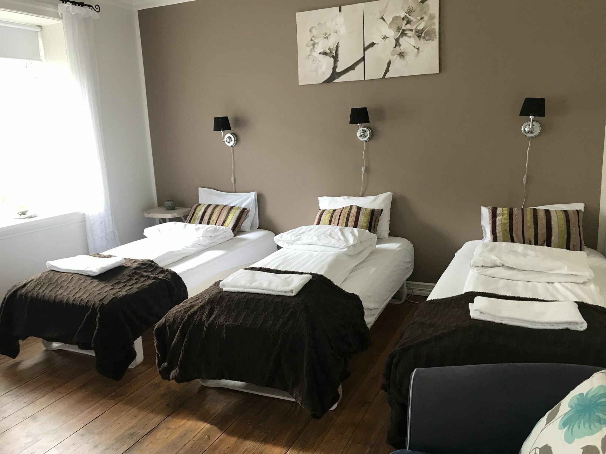Gula Villan Guesthouse Akureyri Extérieur photo