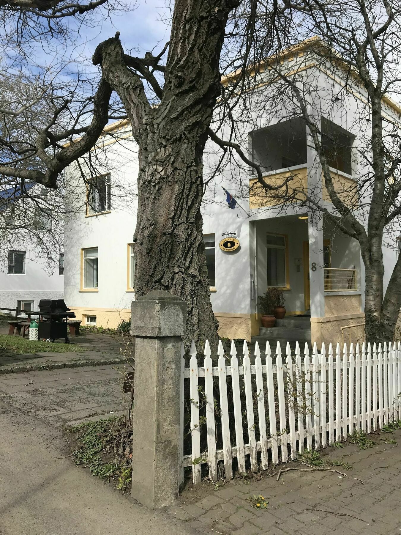 Gula Villan Guesthouse Akureyri Extérieur photo
